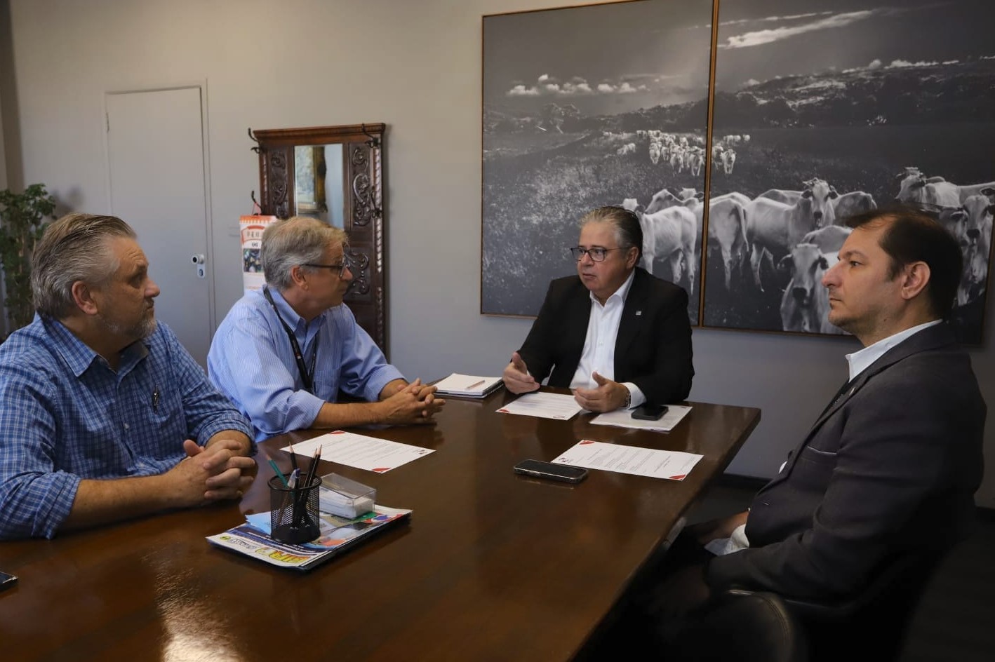 Reunião Estratégica na Secretaria de Agricultura e Abastecimento: Avanços e Desafios para a Agroindústria